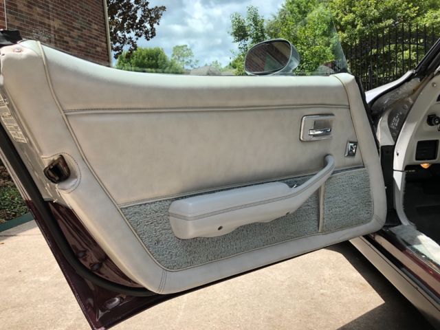 1982 Silver Metallic / Dark Claret Metallic Chevrolet Corvette Coupe