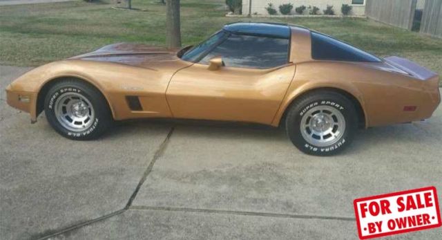 1982 Gold Chevrolet Corvette Coupe