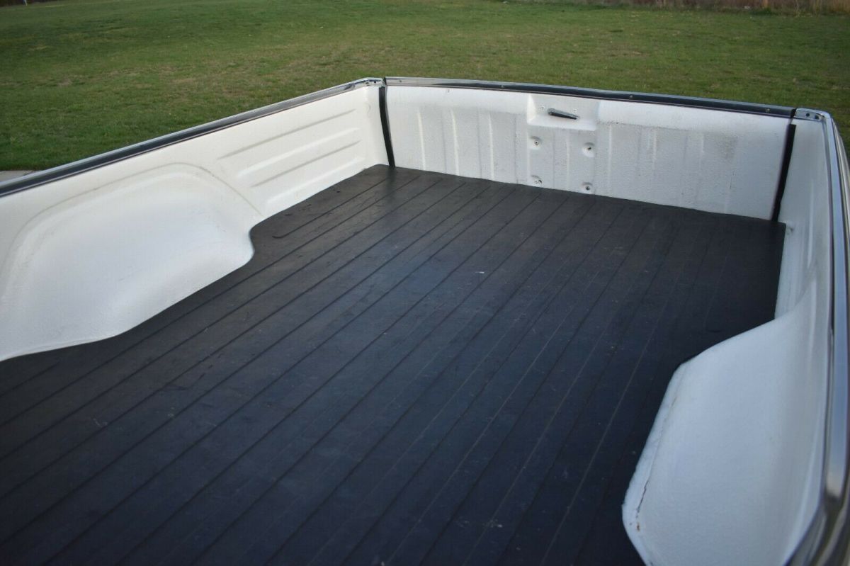 1982 White Chevrolet El Camino