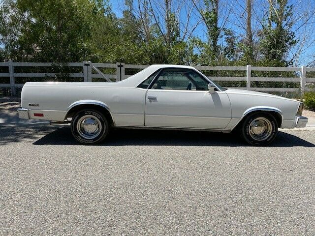 1982 White Chevrolet El Camino