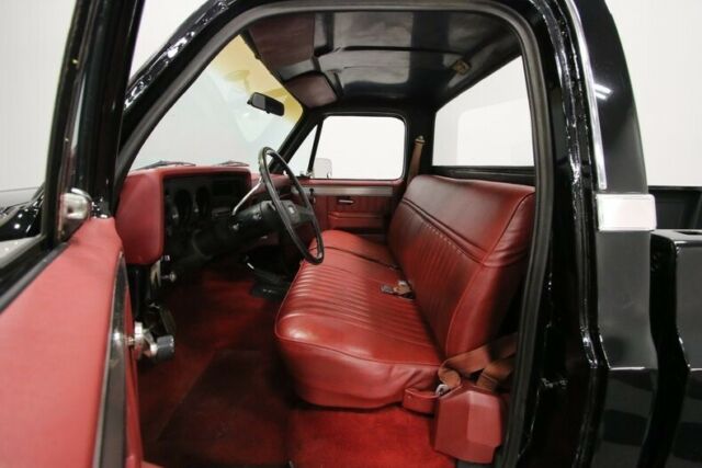 1982 Black Chevrolet K-10 --