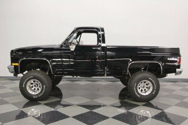 1982 Black Chevrolet K-10 --