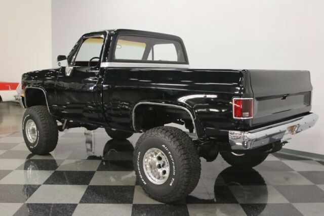 1982 Black Chevrolet K-10 --