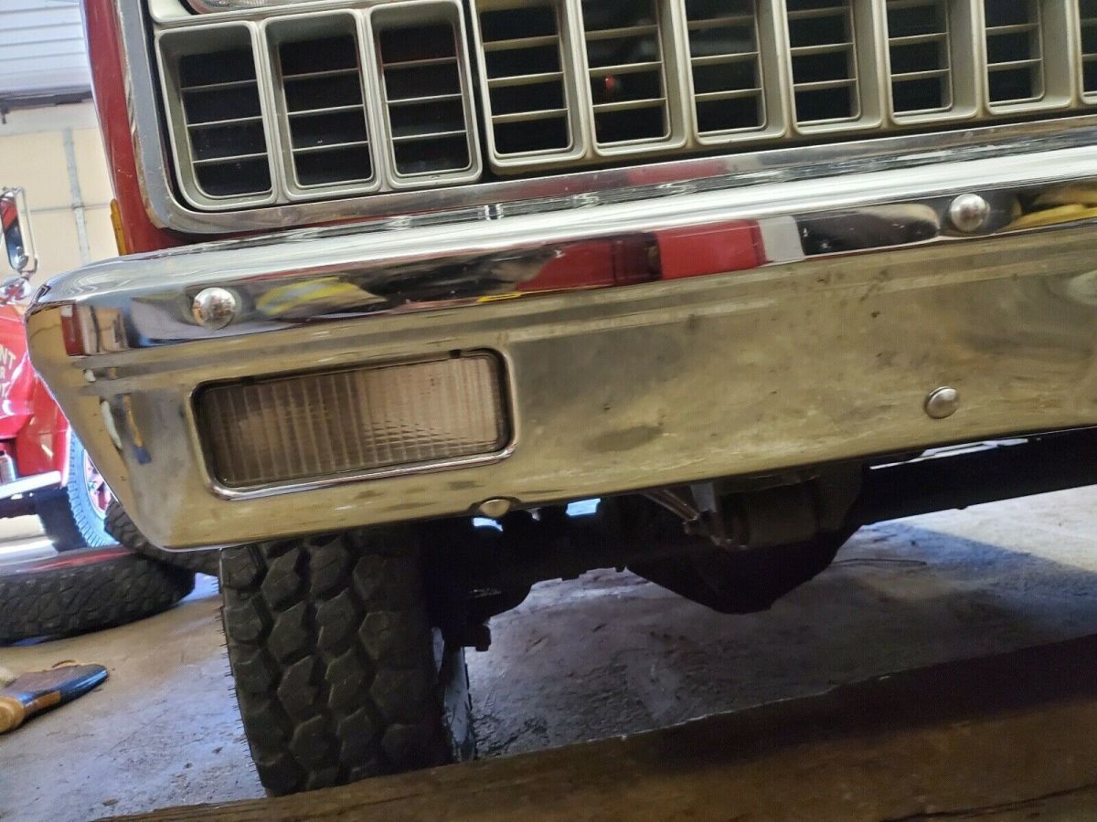 1982 White Chevrolet K30 Pickup