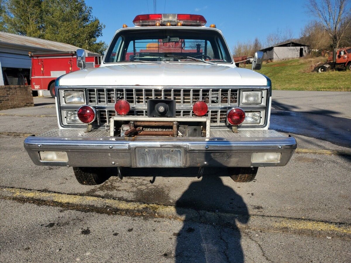 1982 White Chevrolet K30 Pickup