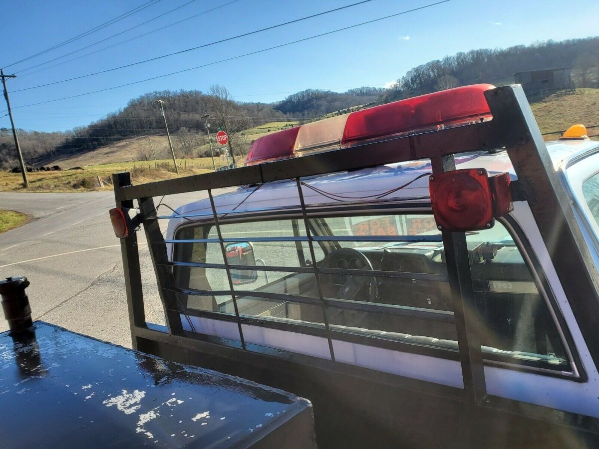 1982 White Chevrolet K30 Pickup