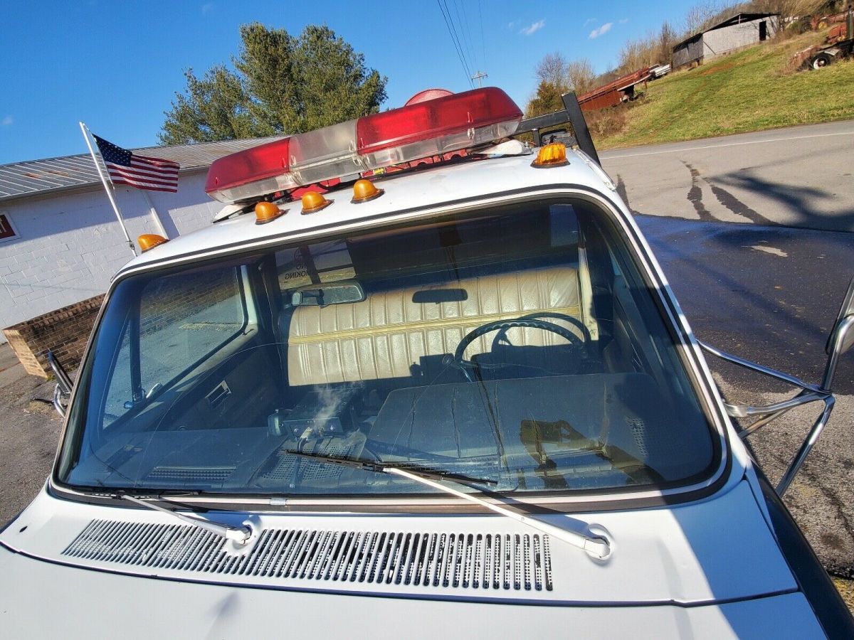 1982 White Chevrolet K30 Pickup