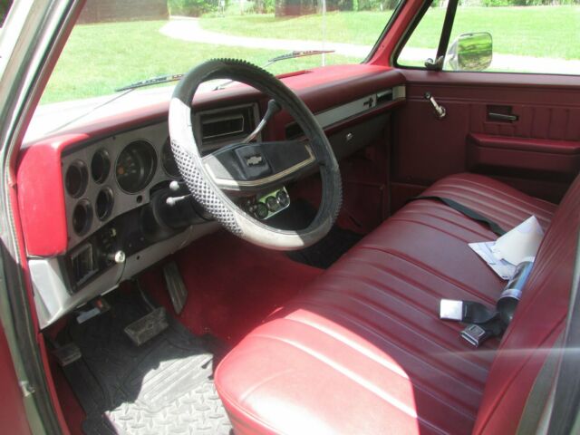 1982 Silver Chevrolet C-10