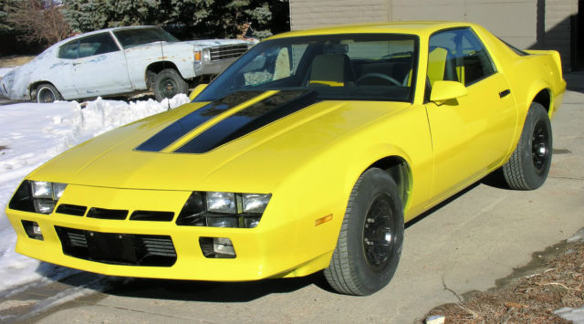 1982 Blue Chevrolet Camaro 2dr