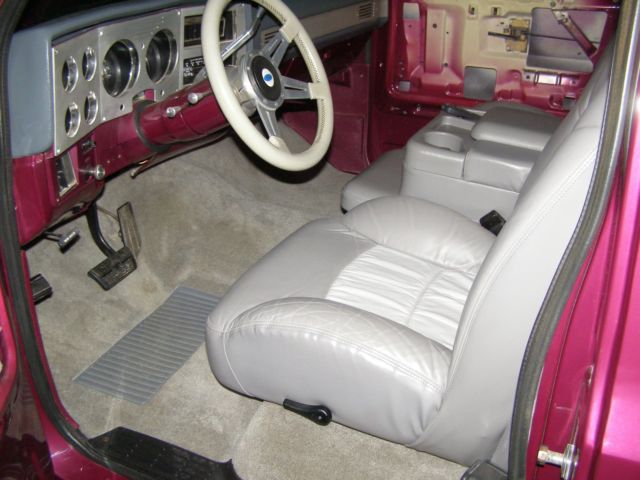 1982 Blue Magenta Metallic Chevrolet C-10 Standard Cab Pickup