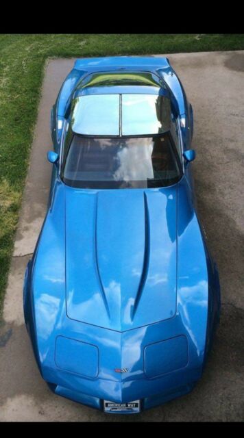 1982 Blue Chevrolet Corvette Ttop