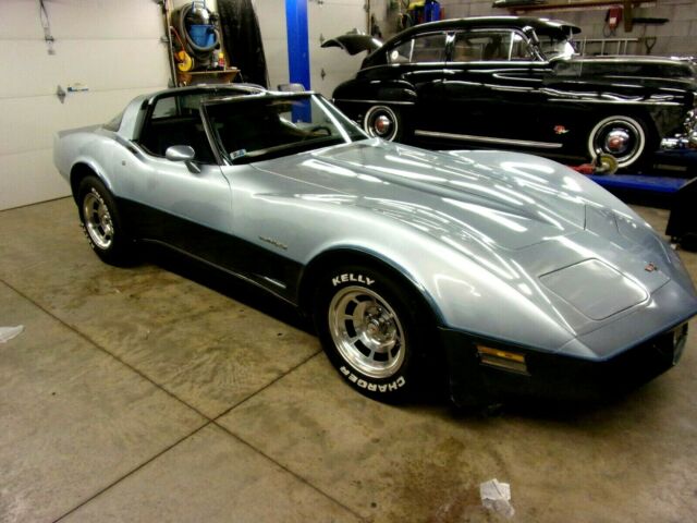 1982 Blue Chevrolet Corvette Coupe