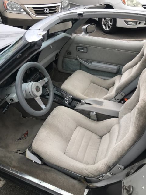 1982 Silver Chevrolet Corvette Coupe