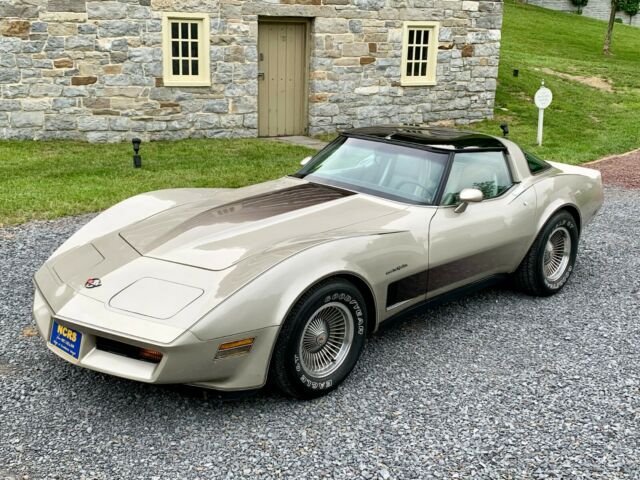 1982 Beige Chevrolet Corvette Hatchback