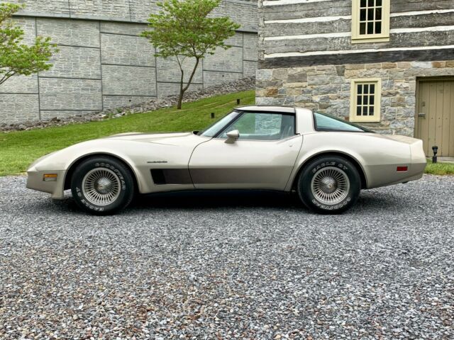 1982 Beige Chevrolet Corvette Hatchback