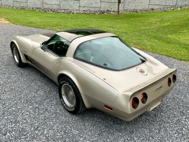 1982 Beige Chevrolet Corvette Hatchback