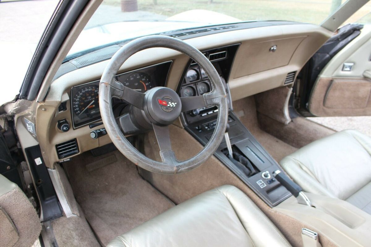 1982 Silver-Beige Metallic Chevrolet Corvette Hatchback