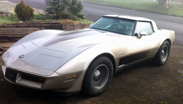 1982 Champagne Chevrolet Corvette Coupe