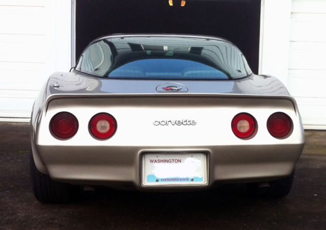 1982 Champagne Chevrolet Corvette Coupe