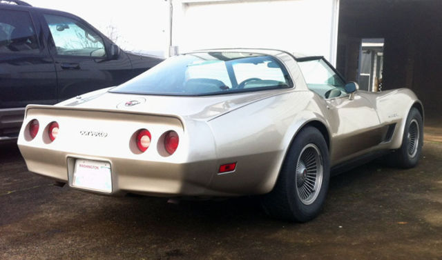 1982 Champagne Chevrolet Corvette Coupe