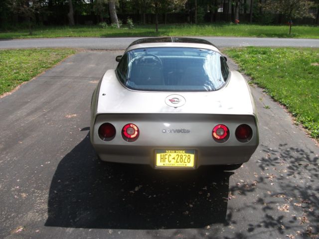 1982 Silver Chevrolet Corvette t-tops