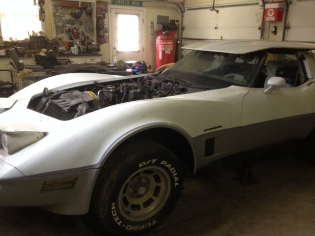 1982 White Chevrolet Corvette