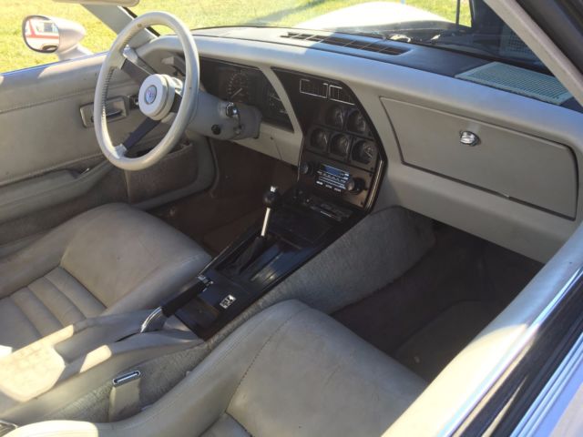 1982 Silver Chevrolet Corvette Coupe