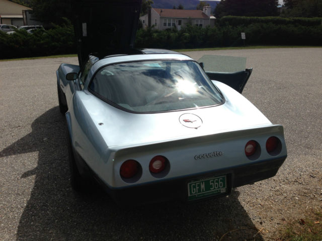 1982 Silver Blue/Dark blue Metallic Chevrolet Corvette Coupe