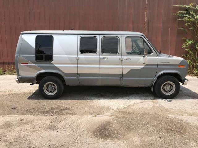 1982 Gray Ford E-150 Econoline