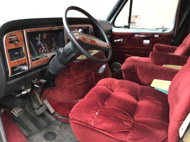 1982 Gray Ford E-150 Econoline