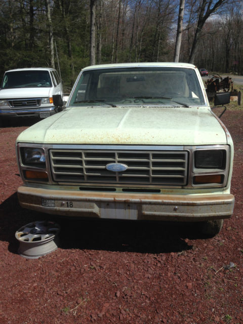 1982 Red Ford F-100 --