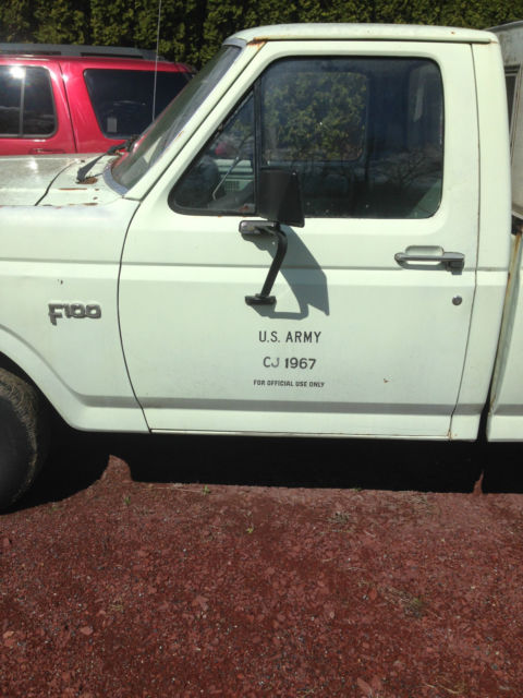 1982 Red Ford F-100 --