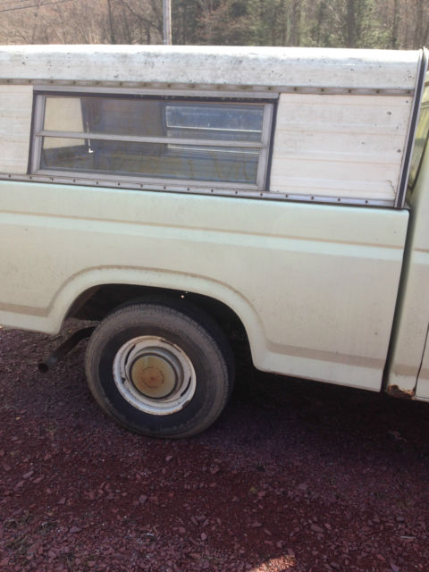 1982 Red Ford F-100 --
