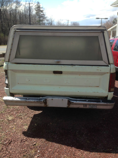 1982 Red Ford F-100 --