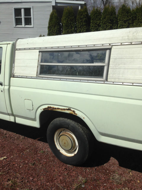 1982 Red Ford F-100 --