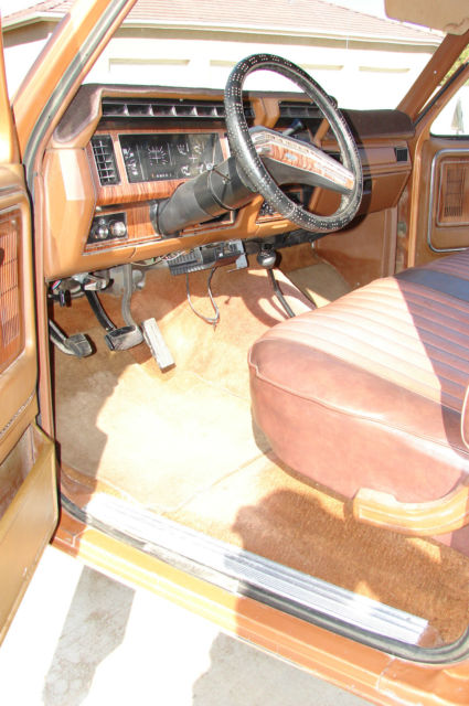 1982 Ford F-250 Standard Cab Pickup