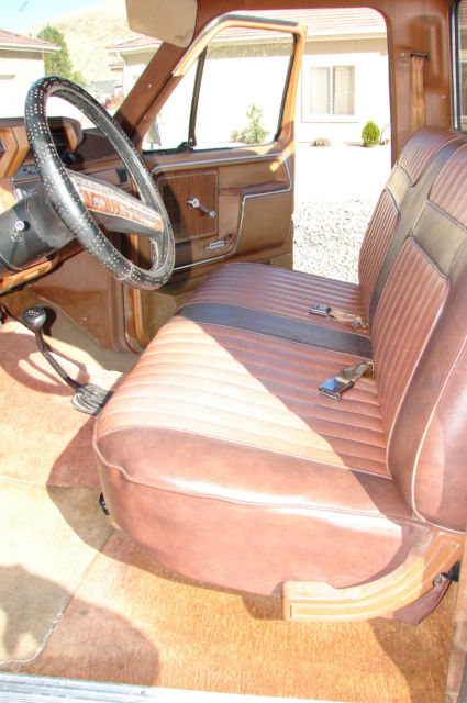 1982 Ford F-250 Standard Cab Pickup