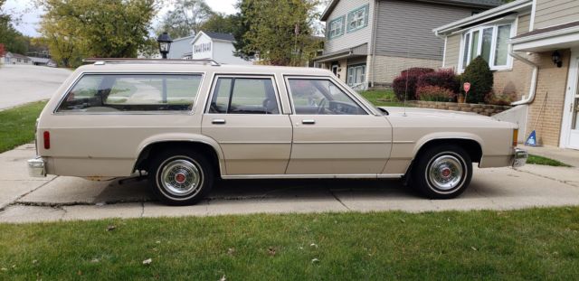 1982 Tan Ford LTD Station Wagon