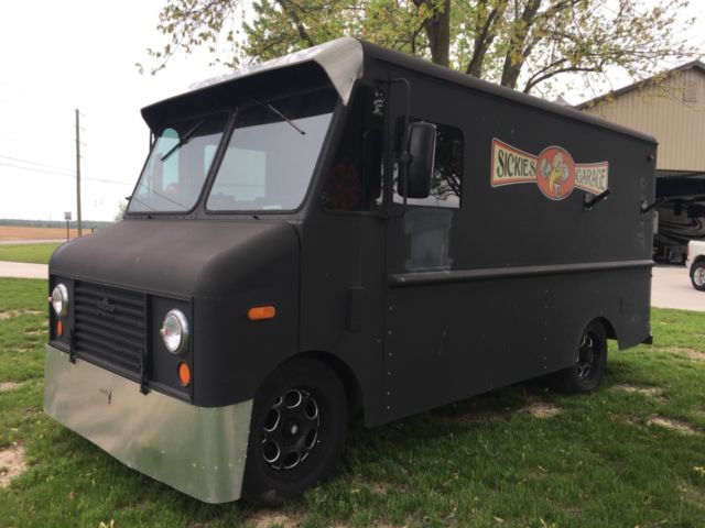 1982 Black Ford Step Van