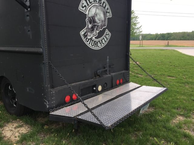 1982 Black Ford Step Van