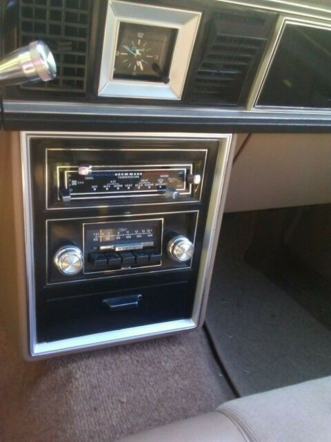 1982 Ford Thunderbird Sedan