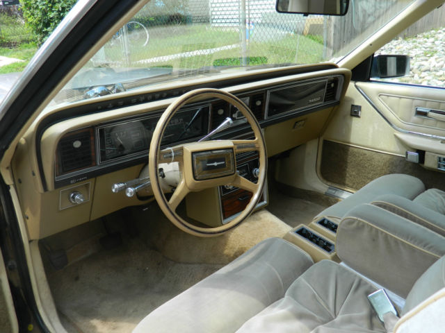 1982 Gold Ford Thunderbird Coupe