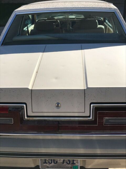 1982 Cream Ford Thunderbird Coupe