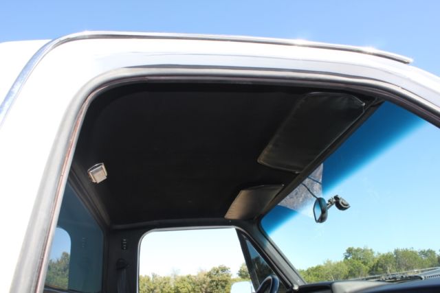 1982 White GMC Sierra 1500 Standard Cab Pickup