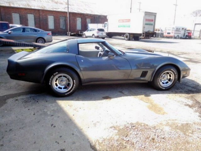 1982 Gray Chevrolet Corvette Coupe
