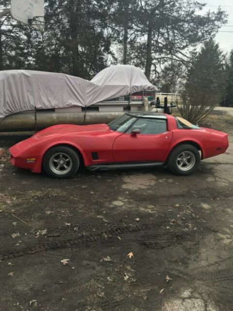 1982 Red Chevrolet Corvette Coupe