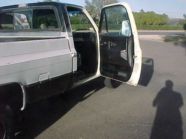 1982 BLACK & WHITE Chevrolet C/K Pickup 2500