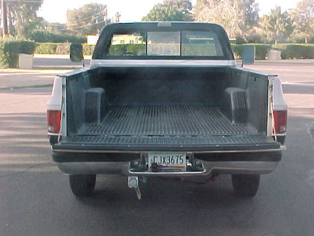 1982 BLACK & WHITE Chevrolet C/K Pickup 2500