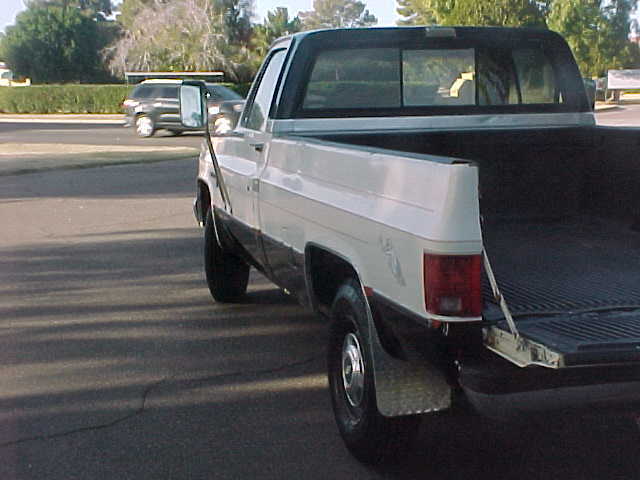 1982 BLACK & WHITE Chevrolet C/K Pickup 2500