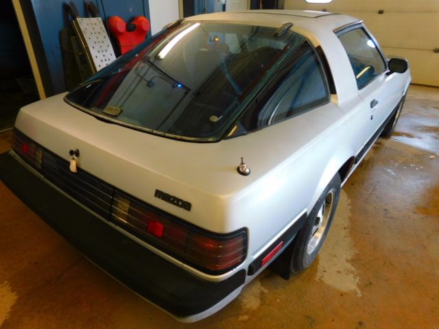 1982 Silver Mazda RX-7 Coupe